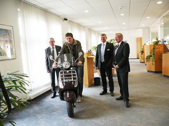 VR-Gewinnsparen, Preisübergabe (Foto: Ilka Kühn) VR-Gewinnsparen, Preisübergabe (Foto: Ilka Kühn)