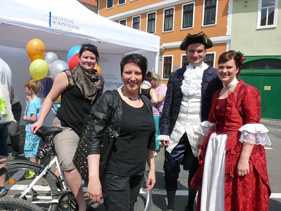 Friedenstauben &uuml;ber Sondershausen (Foto: Karl-Heinz Herrmann)