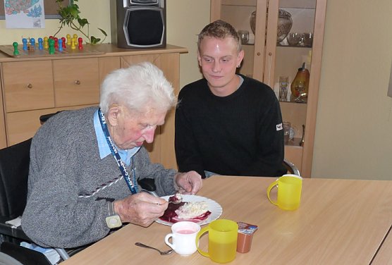 Zivildienstschule im Einsatz (Foto: Karl-Heinz Herrmann)