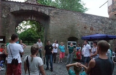 Fledermausbeobachtung (Foto: Ralf Peiler) Fledermausbeobachtung (Foto: Ralf Peiler)