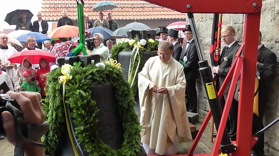 Glockenweihe K&uuml;llstedt (Foto: Ilka K&uuml;hn)