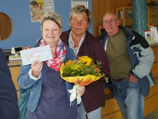 2 Millionste und eine Besucherin (Foto: Ilka K&uuml;hn)