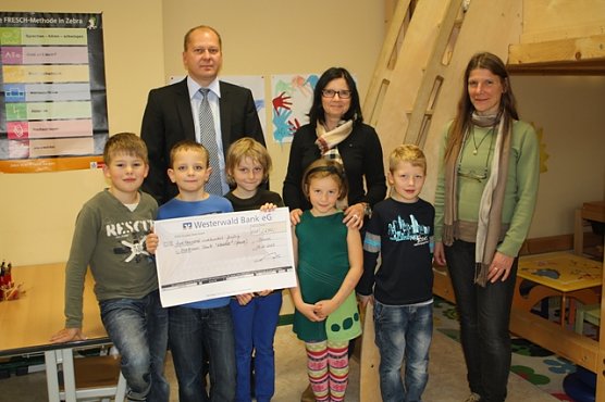 Spendübergabe (Foto: Sabine Funke) Spendübergabe (Foto: Sabine Funke)