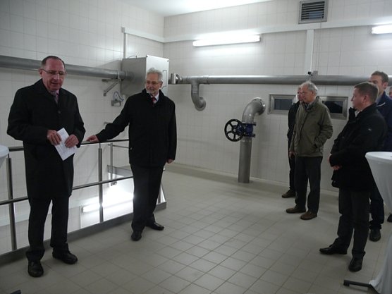 Hochbehälter Inbetriebnahme (Foto: Ilka Kühn) Hochbehälter Inbetriebnahme (Foto: Ilka Kühn)