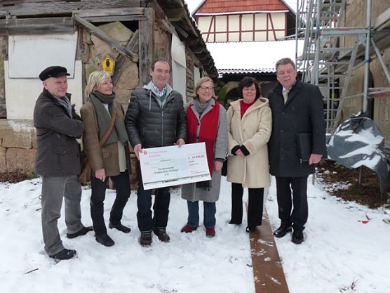 Spenden&uuml;bergabe (Foto: Annette Klingebiel)