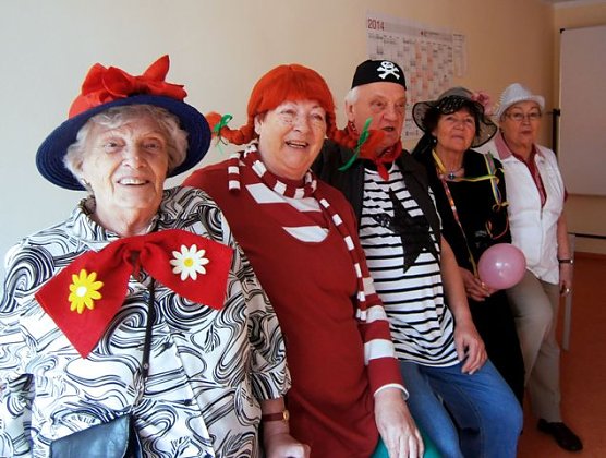Seniorensportler beim Karneval (Foto: Ebert)