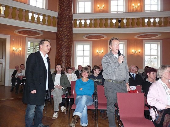 Kardinal Meisner in Sondershausen (Foto: Karl-Heinz Herrmann)