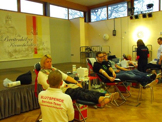 Blutspende in Breitenholz (Foto: DRK Ortsverein) Blutspende in Breitenholz (Foto: DRK Ortsverein)