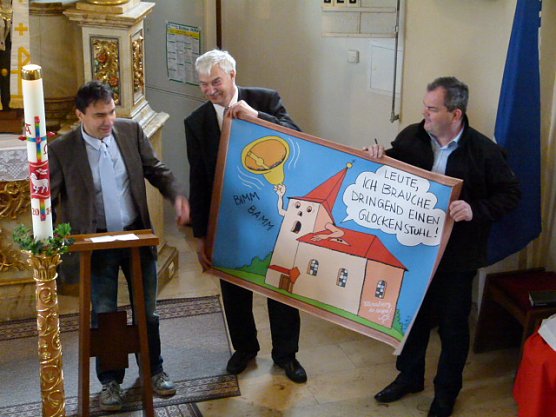 Spenden&uuml;bergabe (Foto: Kirche Flinsberg)