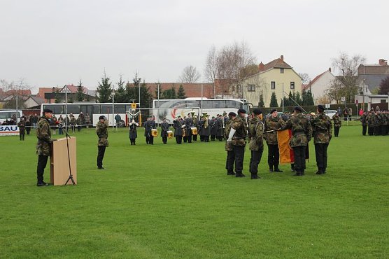 Neuer Lehrgang in Oberspier vereidigt (Foto: Karl-Heinz Herrmann) Neuer Lehrgang in Oberspier vereidigt (Foto: Karl-Heinz Herrmann)