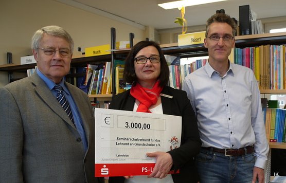 Spende Kreissparkasse (Foto: Ilka K&uuml;hn)