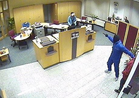 Banküberfall von Roßleben aufgeklärt? (Foto: Polizei) Banküberfall von Roßleben aufgeklärt? (Foto: Polizei)