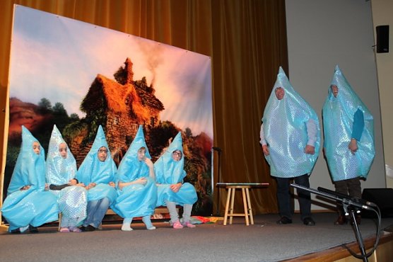 Lebenshilfe mit M&auml;rchenspiel (Foto: Gisela Reinhardt)