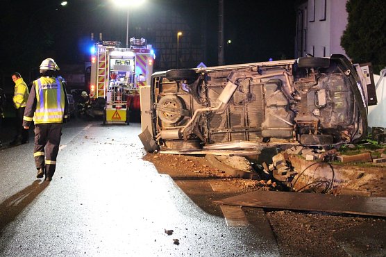 Unfall mit Kleinbus (Foto: Feuerwehr Heiligenstadt)