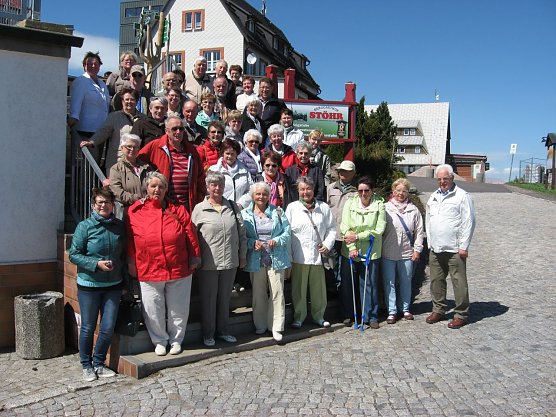 Senioren auf grossr Fahrt (Foto: G. Germeshausen) Senioren auf grossr Fahrt (Foto: G. Germeshausen)