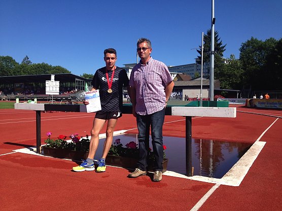 Philipp und sein Trainer (Foto: Privat) Philipp und sein Trainer (Foto: Privat)