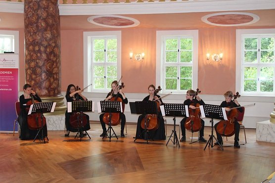 Musikalischer Festakt zum 10-Jährigen (Foto: Karl-Heinz Herrmann) Musikalischer Festakt zum 10-Jährigen (Foto: Karl-Heinz Herrmann)