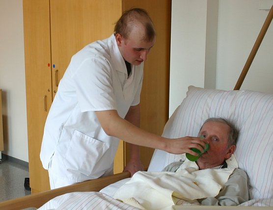 FSJ'ler bei der Arbeit (Foto: SHK)