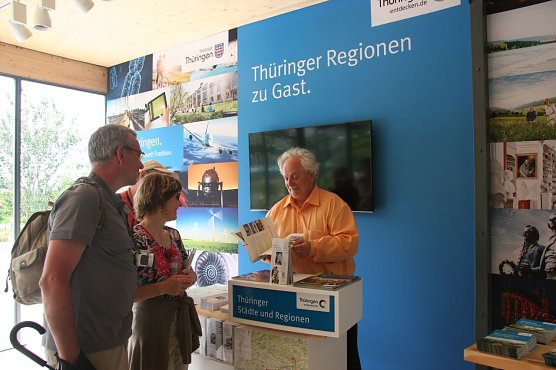 Infostand (Foto: Tourismus) Infostand (Foto: Tourismus)
