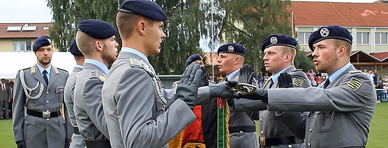 Feierliche Vereidigung in Berka (Foto: Karl-Heinz Herrmann) Feierliche Vereidigung in Berka (Foto: Karl-Heinz Herrmann)