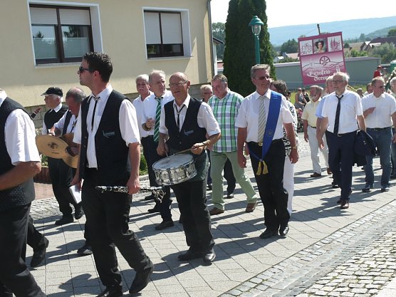 Der Beginn des Festzuges (Foto: Ilka K&uuml;hn)