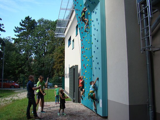 Feuerwehr klettert (Foto: Feuerwehr Geisleden) Feuerwehr klettert (Foto: Feuerwehr Geisleden)