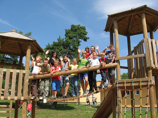 Feriencamp Sommer (Foto: Ferienpark Feuerkuppe) Feriencamp Sommer (Foto: Ferienpark Feuerkuppe)