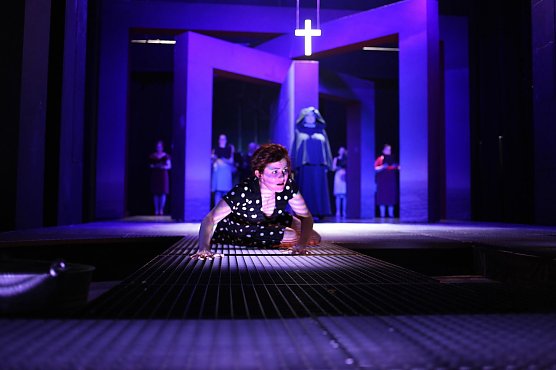 Lisa Klabunde vom Nordhäuser Ensemble als Margarethe (Foto: Christian Brachwitz) Lisa Klabunde vom Nordhäuser Ensemble als Margarethe (Foto: Christian Brachwitz)