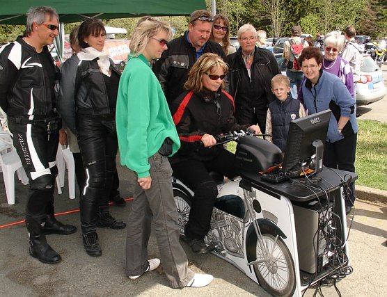 Aktion mit Akzetanz (Foto: Polizei) Aktion mit Akzetanz (Foto: Polizei)