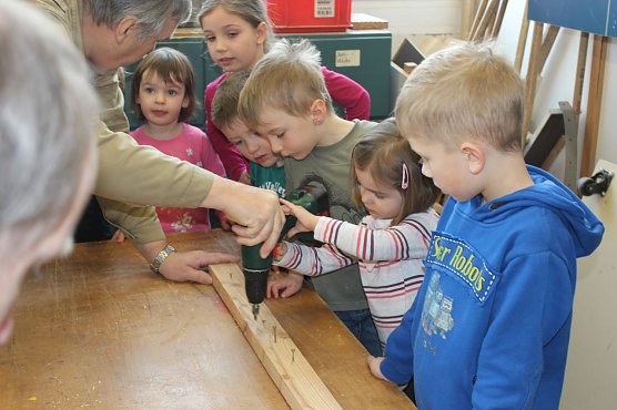 In der Werkstatt (Foto: Gisela Reinhardt) In der Werkstatt (Foto: Gisela Reinhardt)