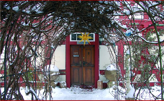 Kemenate lädt ein (Foto: Gräfin von Westphalen) Kemenate lädt ein (Foto: Gräfin von Westphalen)