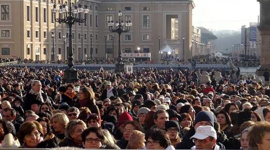 Auf dem Petersplatz (Foto: Ilka K&uuml;hn)