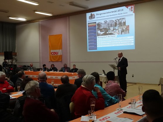 Marko Grosa bei seinem Vortrag (Foto: Ilka Kühn) Marko Grosa bei seinem Vortrag (Foto: Ilka Kühn)