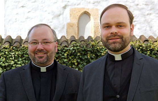 Neugeweihte Priester (Foto: Peter Weidemann) Neugeweihte Priester (Foto: Peter Weidemann)