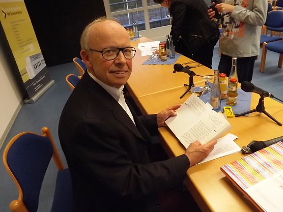 Buchlesung (Foto: Iris Pfaff)