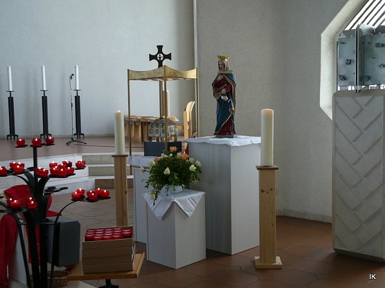 Hl. Elisabeth - Figur und Reliquien (Foto: Ilka K&uuml;hn)