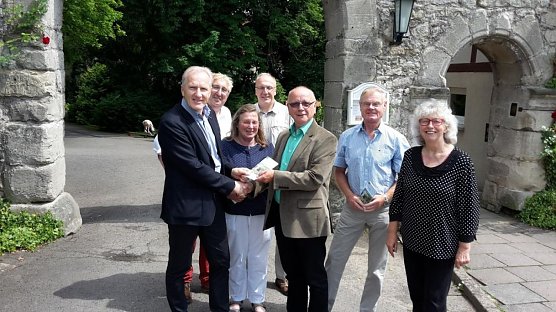 Pr&auml;sentation Wanderbrosch&uuml;re (Foto: HVE)