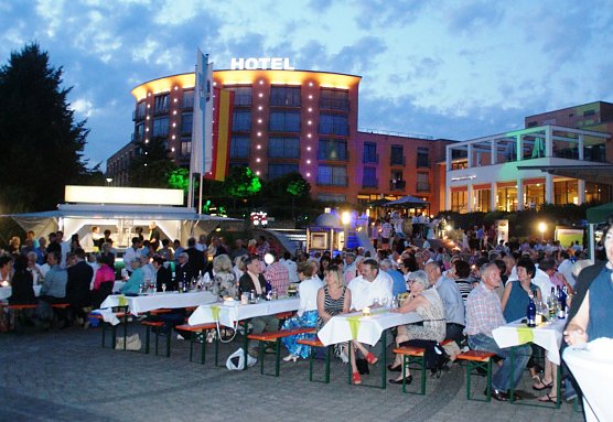 Sommernachtsball (Foto: Waldmann)