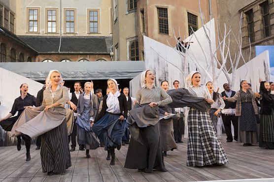 Nur noch drei mal auf der Freilichtb&uuml;hne - "Anatevka" (Foto: Tilmann Graner)