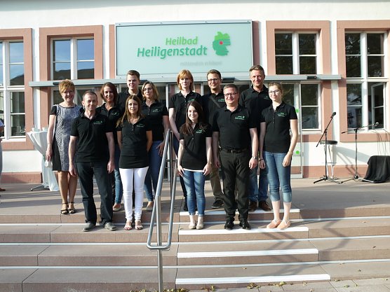 Team mit B&uuml;rgermeister und stellv. B&uuml;rgermeisterin (Foto: Ilka K&uuml;hn)