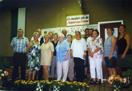 Alle zusammen auf der B&uuml;hne (Foto: G. Germeshausen)