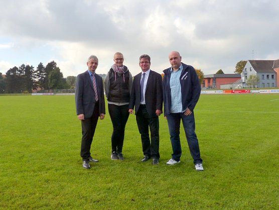 Vorstand mit Kiara (Foto: Privat)