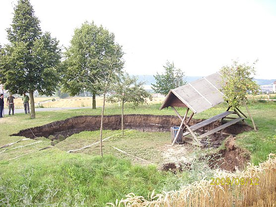 Erdrutsch in Bad Frankenhausen (Foto: Peter Möbius) Erdrutsch in Bad Frankenhausen (Foto: Peter Möbius)