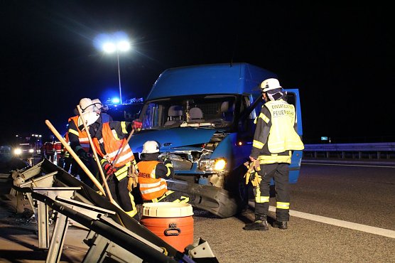 Unfall A38 (Foto: Feuerwehr Heiligenstadt) Unfall A38 (Foto: Feuerwehr Heiligenstadt)