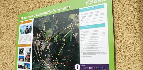 Infotafel Lutherweg (Foto: Ilka Kühn) Infotafel Lutherweg (Foto: Ilka Kühn)
