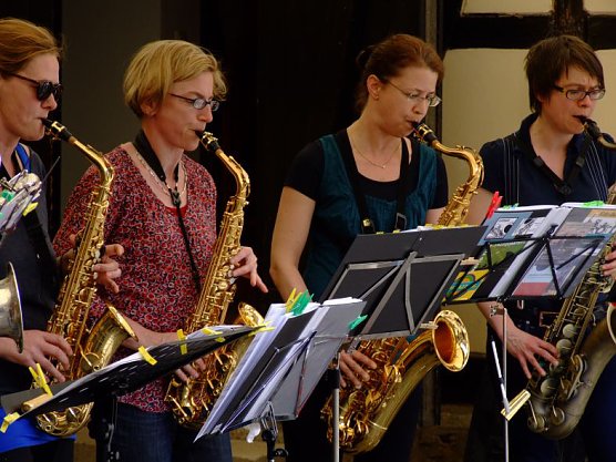 HENSEN BIGBAND in Friedrichsrode (Foto: Kunsthof Friedrichsrode) HENSEN BIGBAND in Friedrichsrode (Foto: Kunsthof Friedrichsrode)