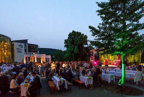 Sommernachtsball (Foto: Vitalpark) Sommernachtsball (Foto: Vitalpark)