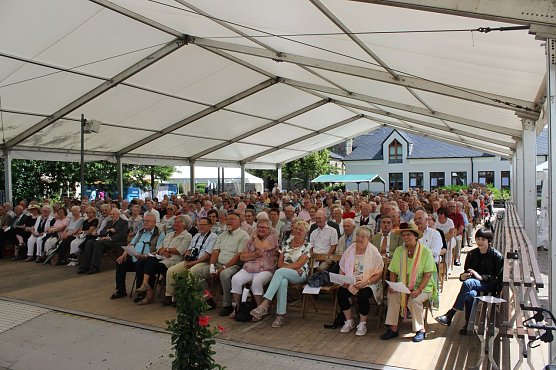 Eichsfelder bei der Wallfahrt (Foto: Christian Herker) Eichsfelder bei der Wallfahrt (Foto: Christian Herker)
