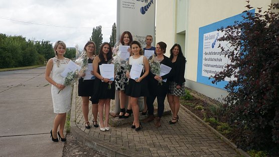 Ausbildung abgeschlossen (Foto: Annett Weber) Ausbildung abgeschlossen (Foto: Annett Weber)