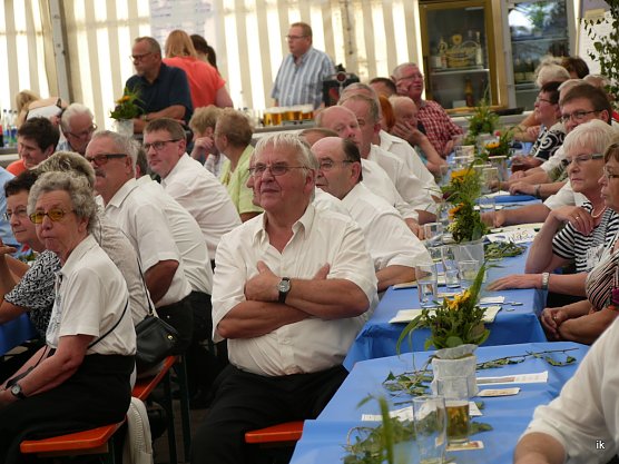 Festzelt zum S&auml;ngertreffen (Foto: Ilka K&uuml;hn)